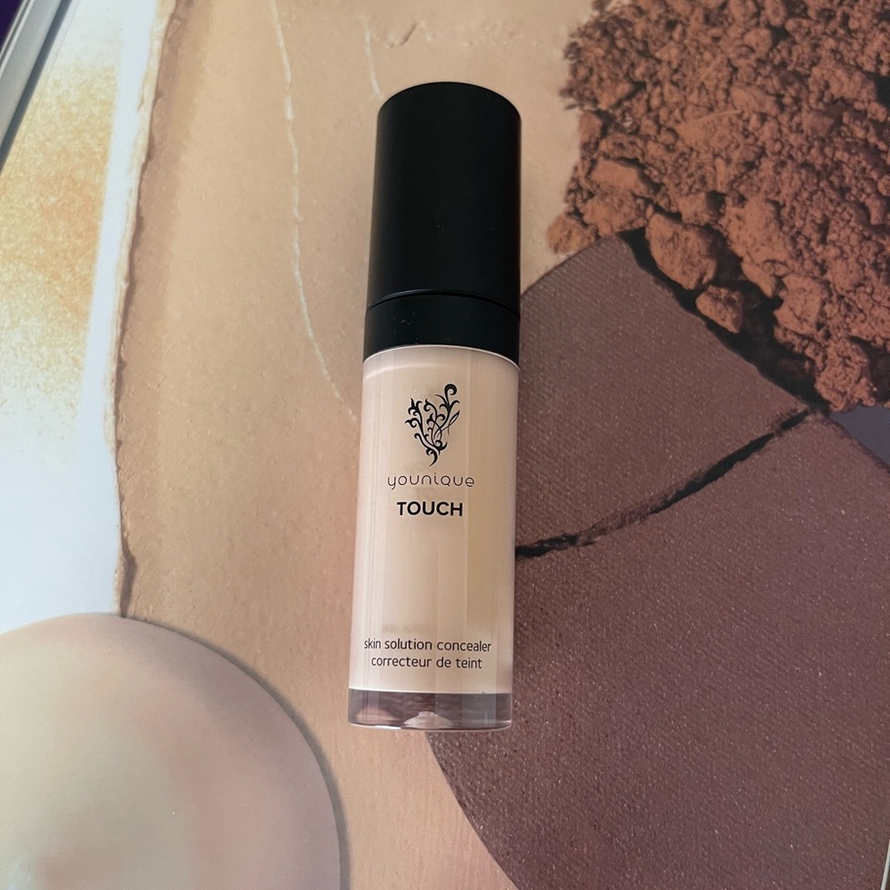 NEW! Younique Touch Skin Solution concealer